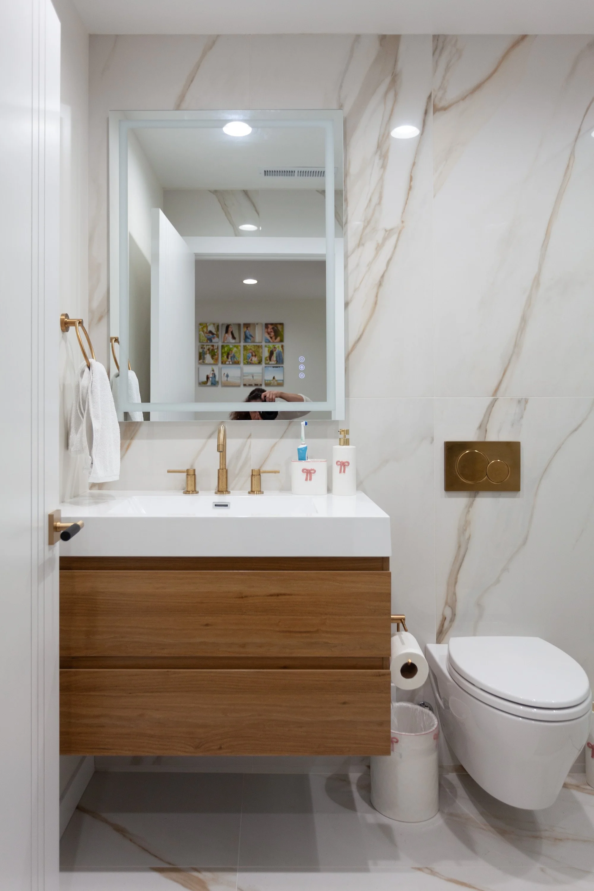 Bathroom_Primary-2.jpg