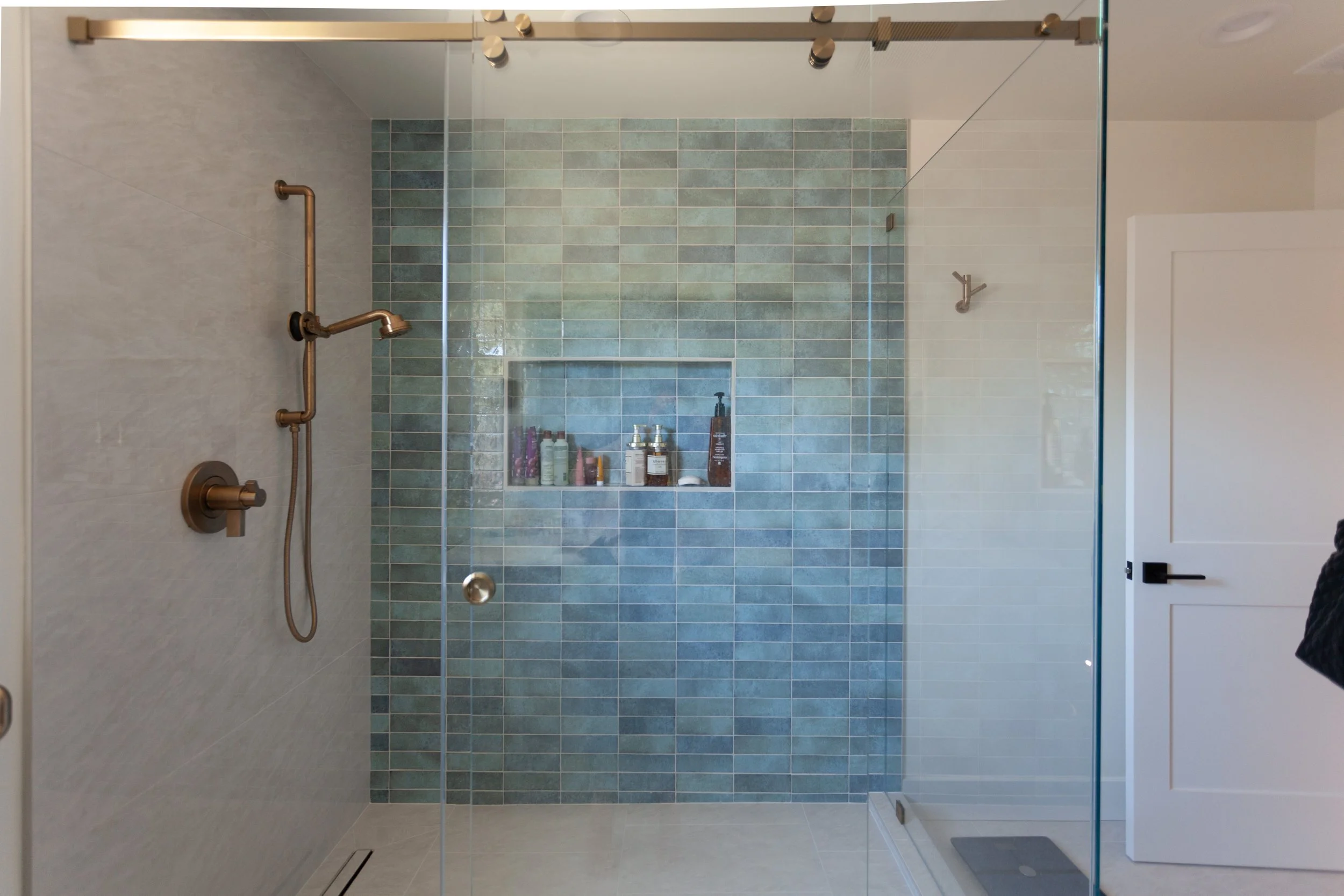 Master Bathroom-5.jpg