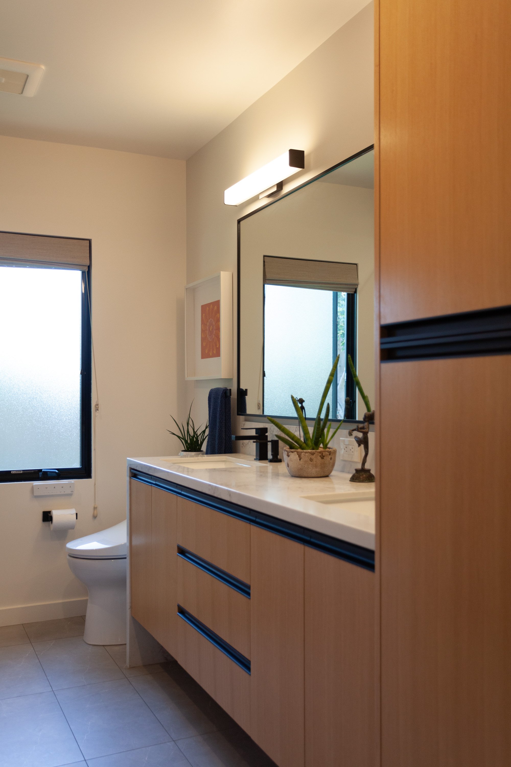 Guest Bathroom-2.jpg