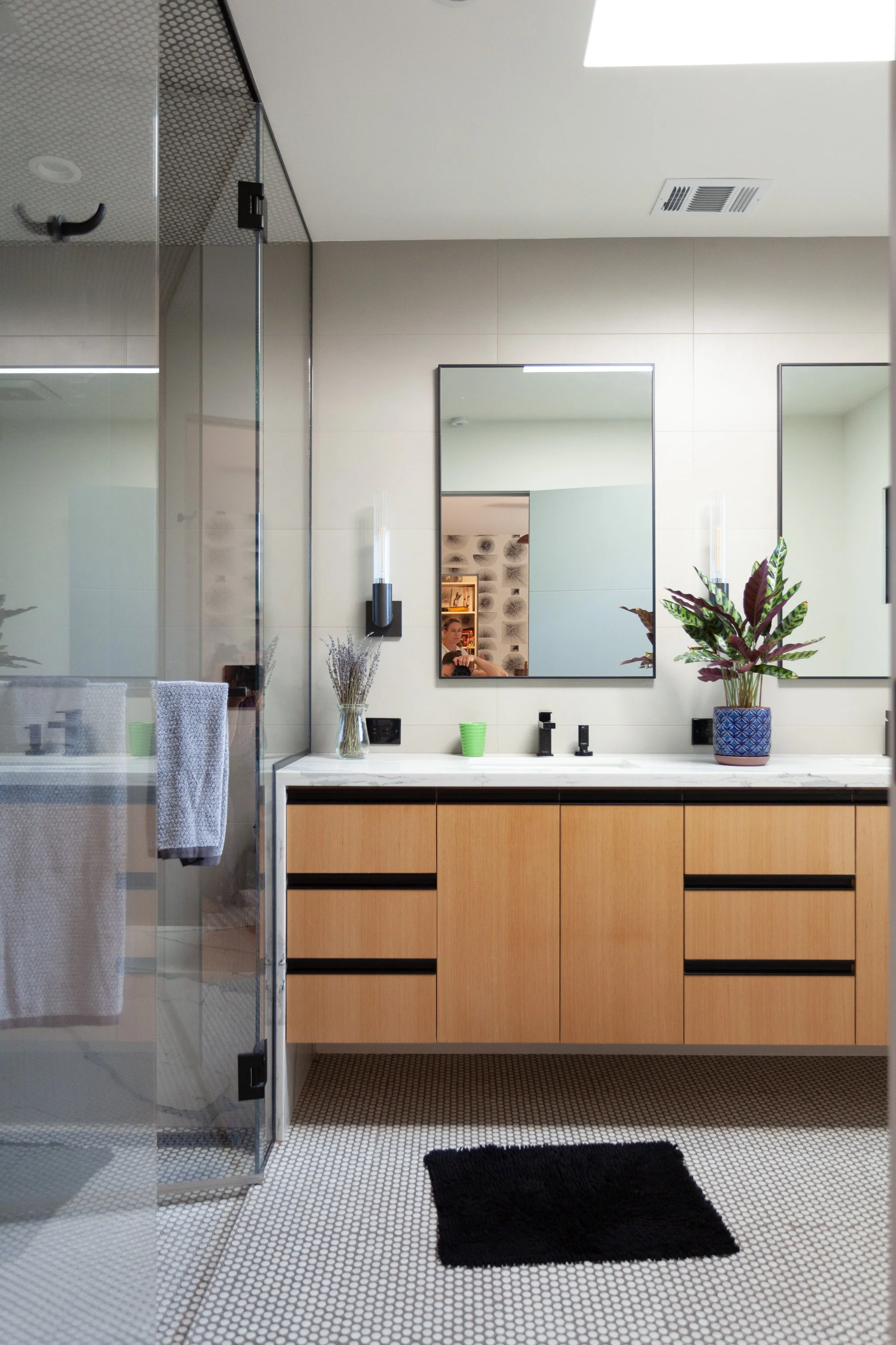 Primary Bathroom-1.jpg