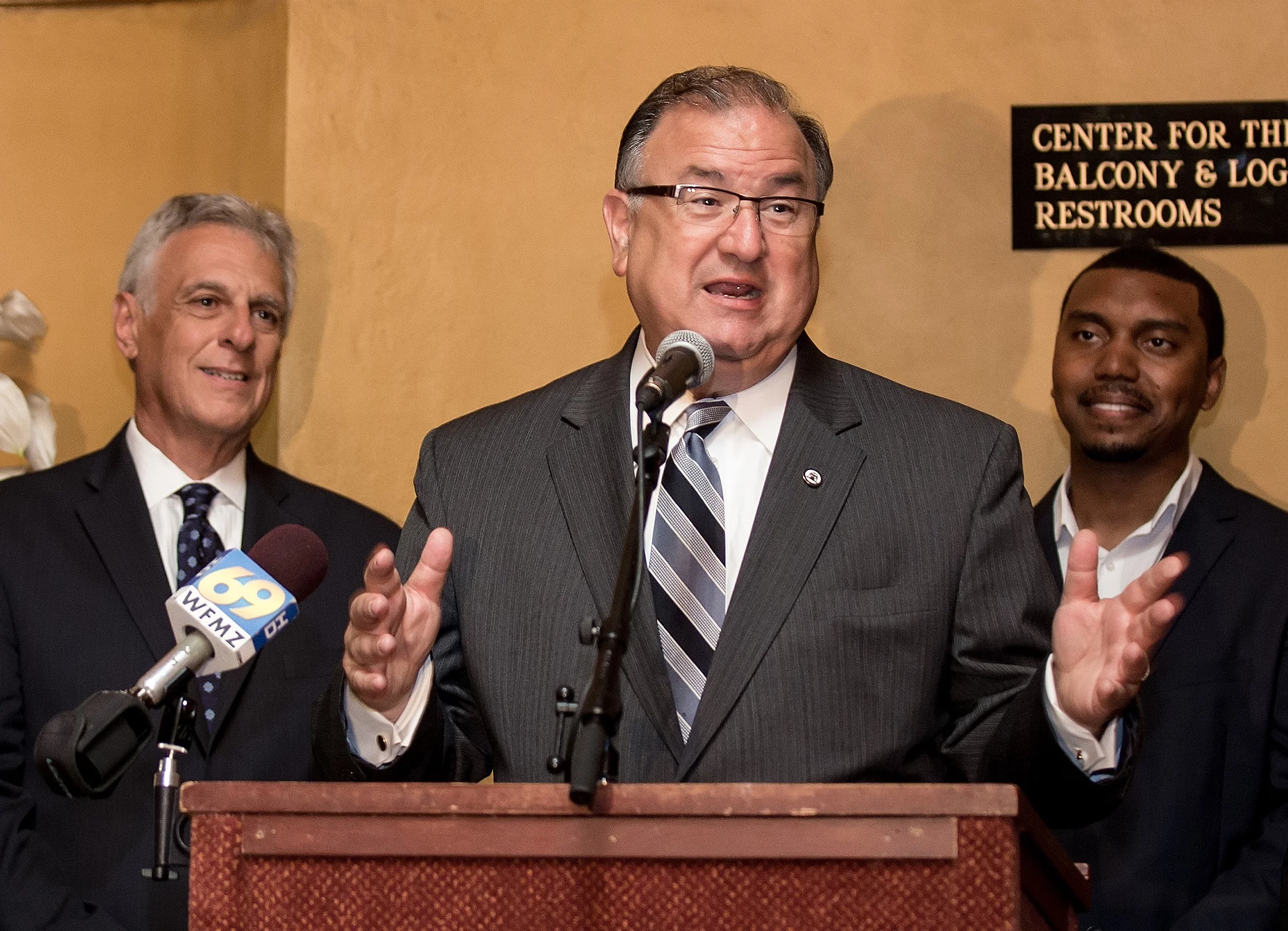 Easton Mayor, Sal Panto, announces that Movies At The Mill Easton will be at the State Theatre. (Merchants Bank CEO Anthony Biondi (L) MME director Gershon Hinkson (R))