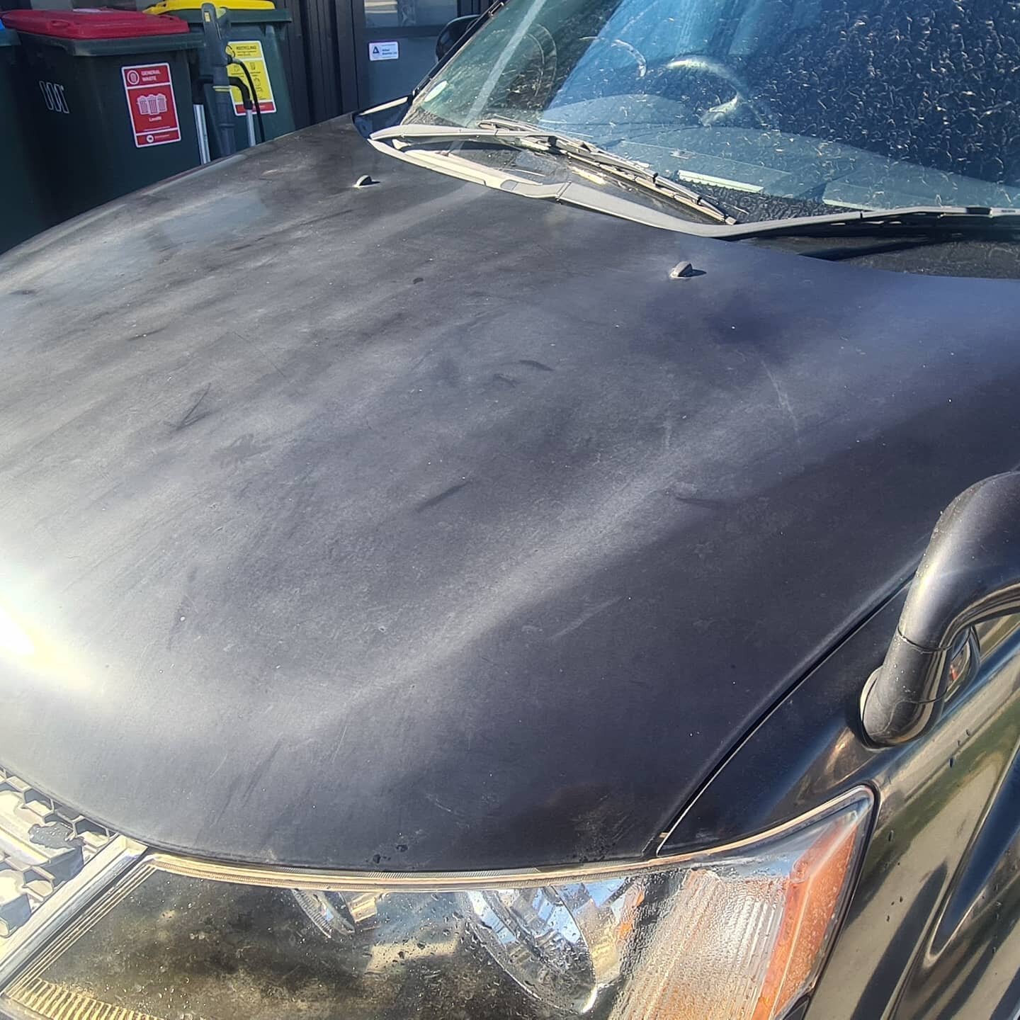 Another car that has literally been saved from the re-spray booth....

As a fresh nz import the condition of this mitsubishi outlanders paint was very disappointing.

After our 3 stage paint perfection process the car now looks like it recieved  that