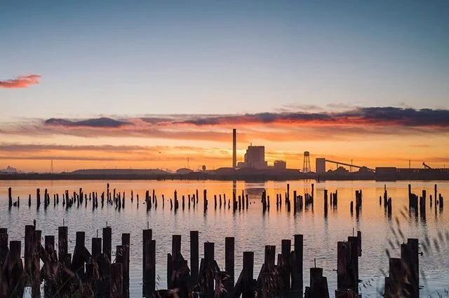 What a sky last night! 
#sunset #coloredsky #oldpier #industrial #newtopographics #northerncalifornia #waterfront #pacficnorthwest #eureka #humboldtcounty #humboldt #ilikeeureka #kelliejobrown