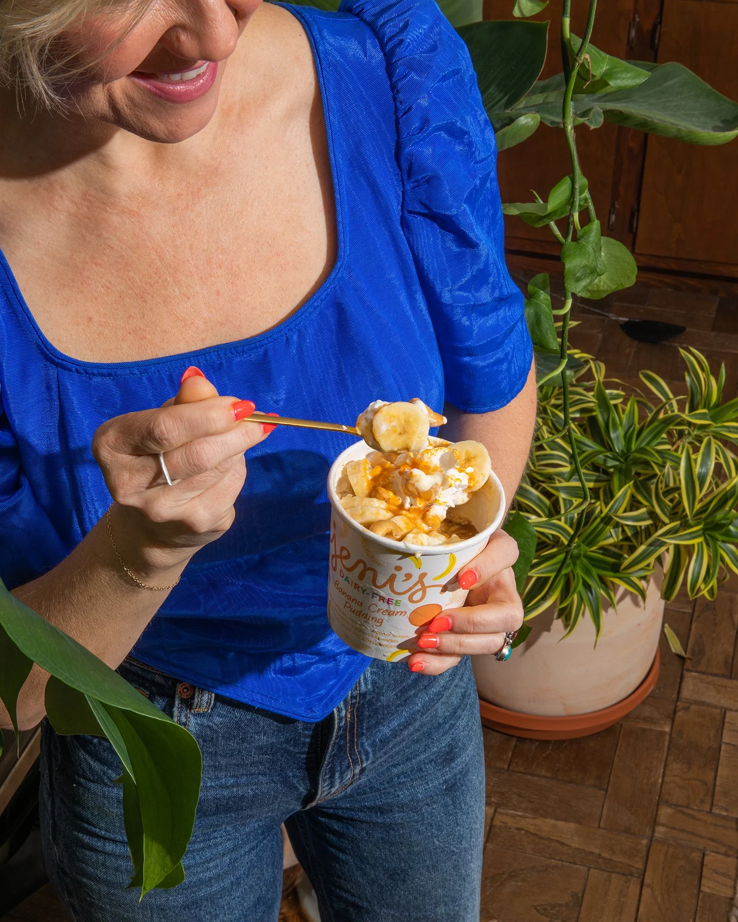 LastScoopSundaes-Jeni-BananaCreamPudding-4x5-1.jpg