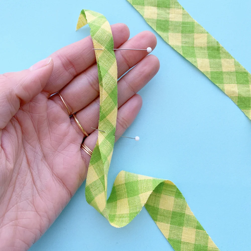 TUTORIAL HOW TO MAKE SPAGHETTI STRAPS — BURIED DIAMOND