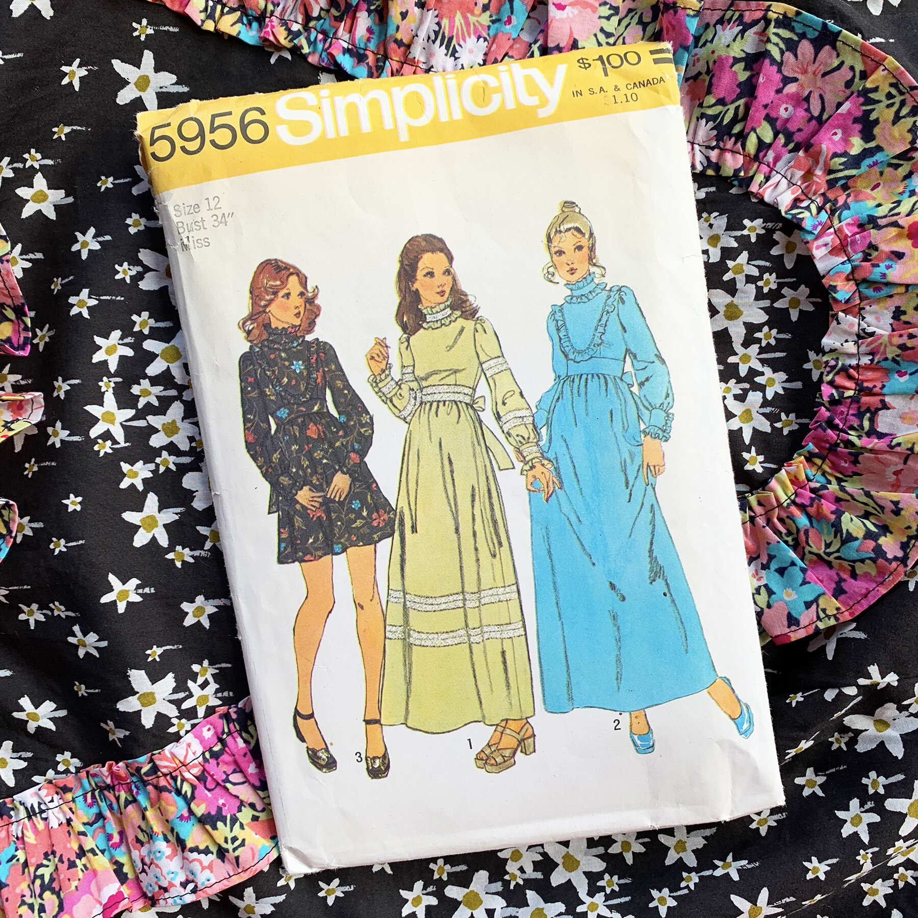 STARRY NIGHT - An Everyday Over The Top Ruffled Dress - Vintage Simplicity  5956 — BURIED DIAMOND