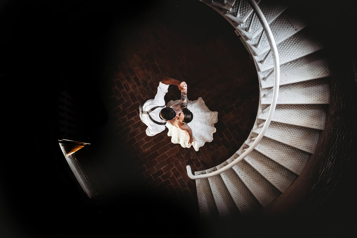 New Hampshire Staircase Bride Groom | Mike Sears Photography