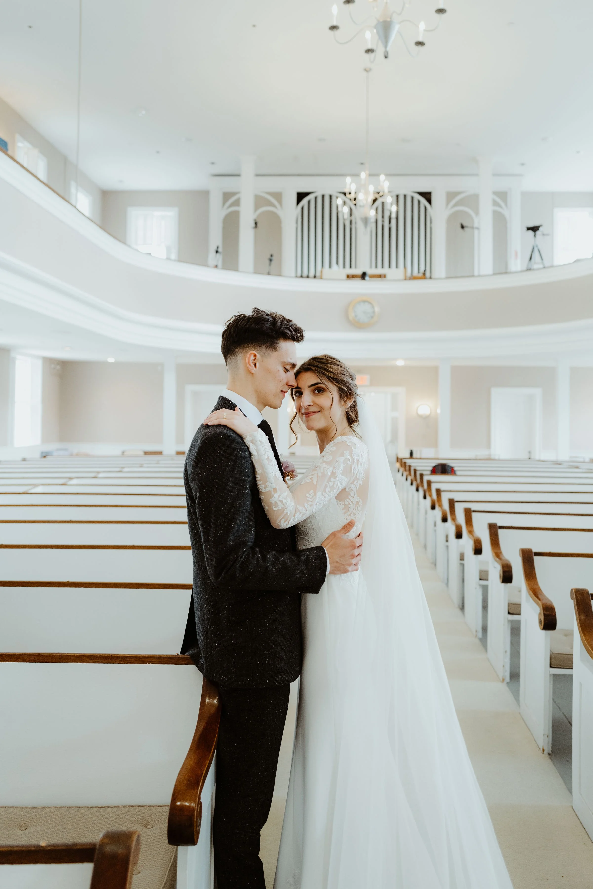 Olivia & Michael || La Pièce - The Room
