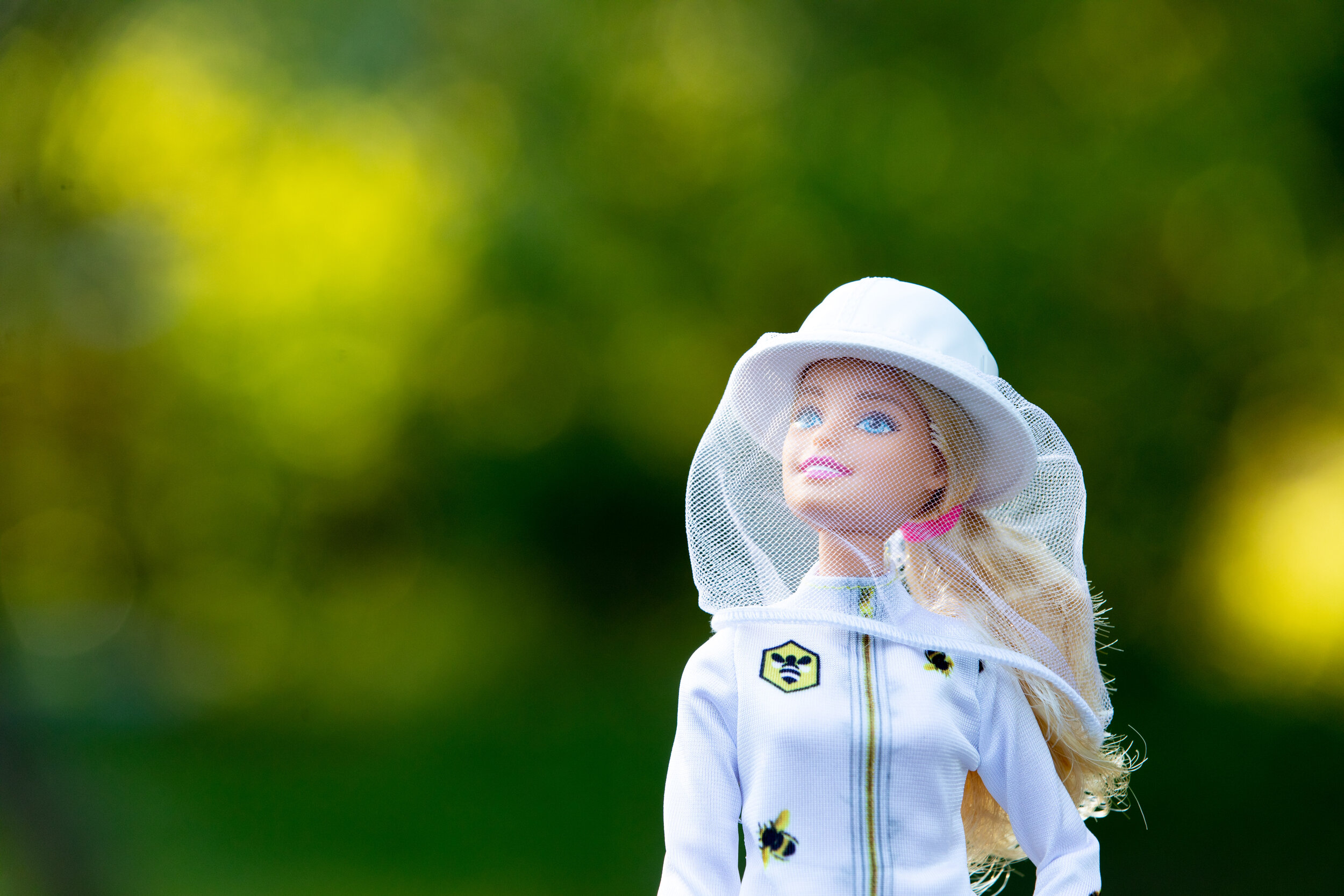  Bee Keeper Barbie 