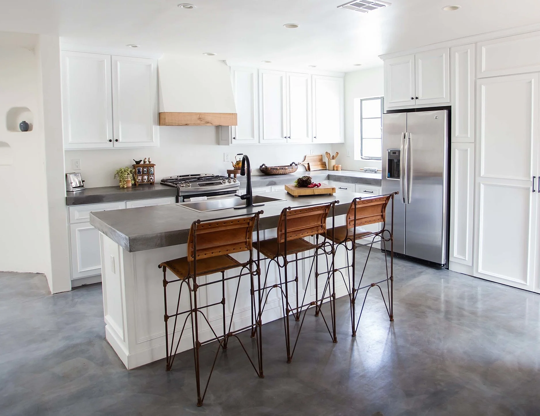 How To Design A Custom Range Hood Mostess