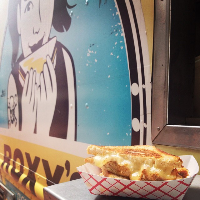 Hey City Hall, we've got a Thursday special for you today! Come by the truck for the Buffalo Chicken Melt with pulled buffalo chicken, pickled celery, homemade ranch and cheddar cheese. We're here until 2:30!