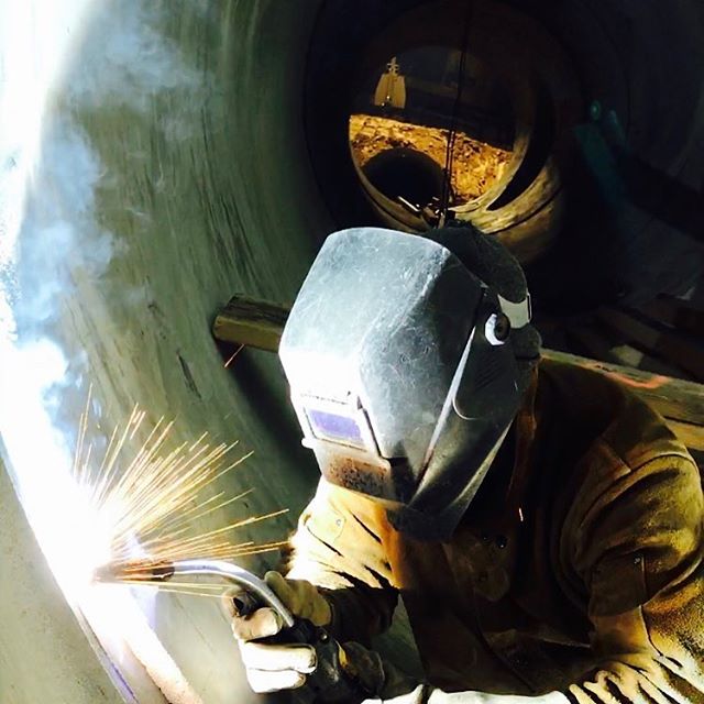 Circumferential welding on water pipe