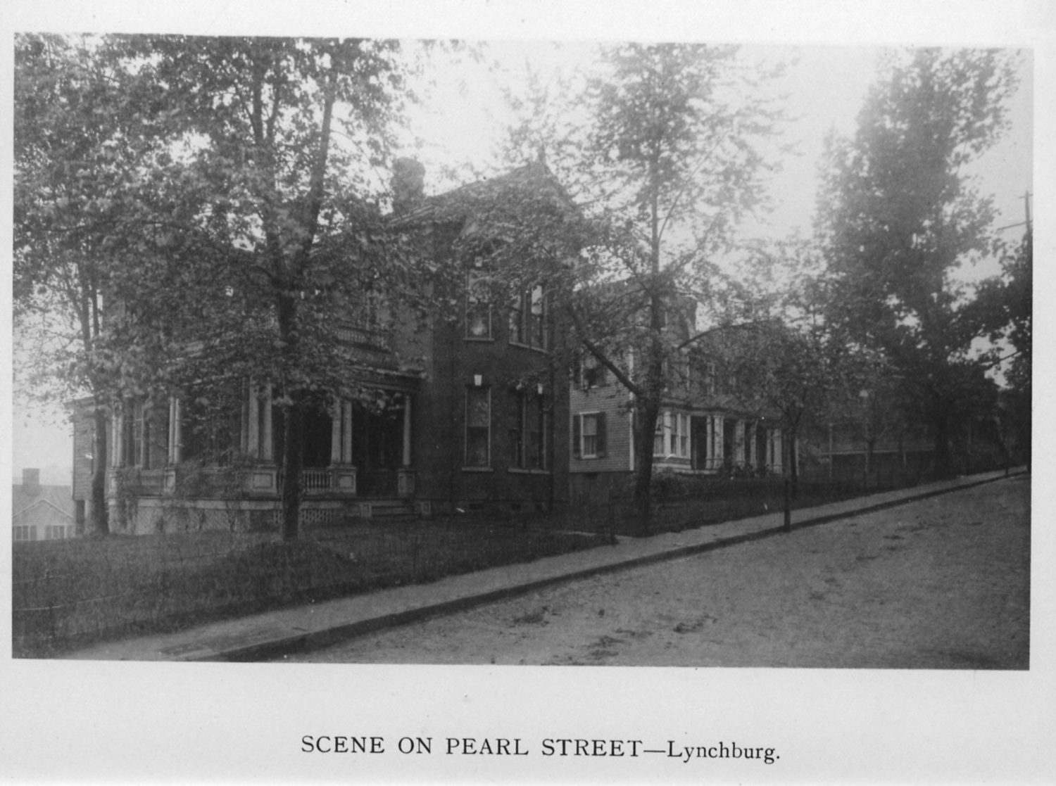 Scene on Pearl St Not Clear.jpg