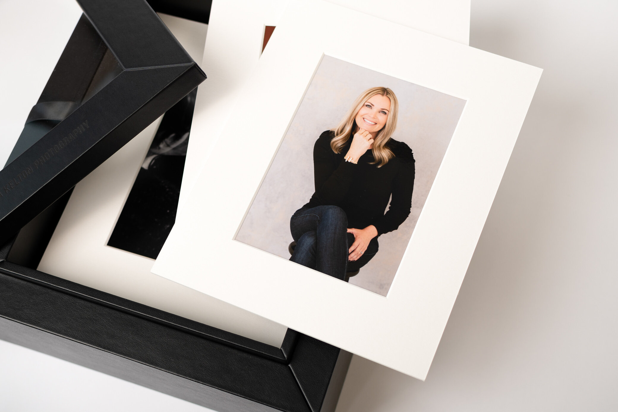 Bend Oregon Photographer Miranda Kelton Photography Reveal Box