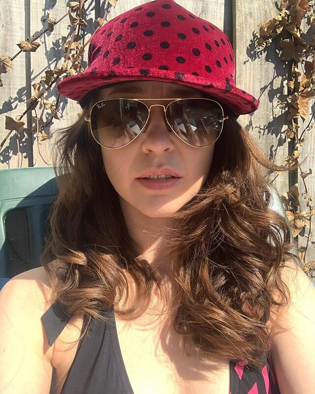 My style.. is like a velour polkadot cap that I bought in a vintage shop in Amsterdam for a clown workshop I was attending 💁🏻&zwj;♀️🤡 #actor #summer #uk #scandinavian #londoner #&aacute;montheroad #garden #selfie #fashion #covidfashion #stayhome b