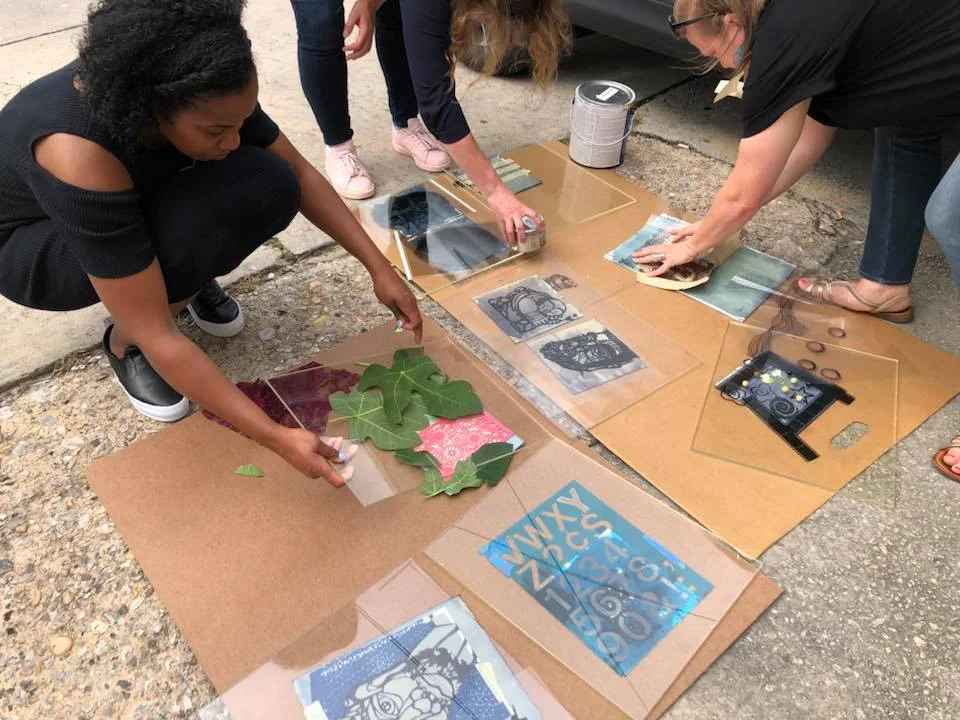 cyanotype_exposing.jpg