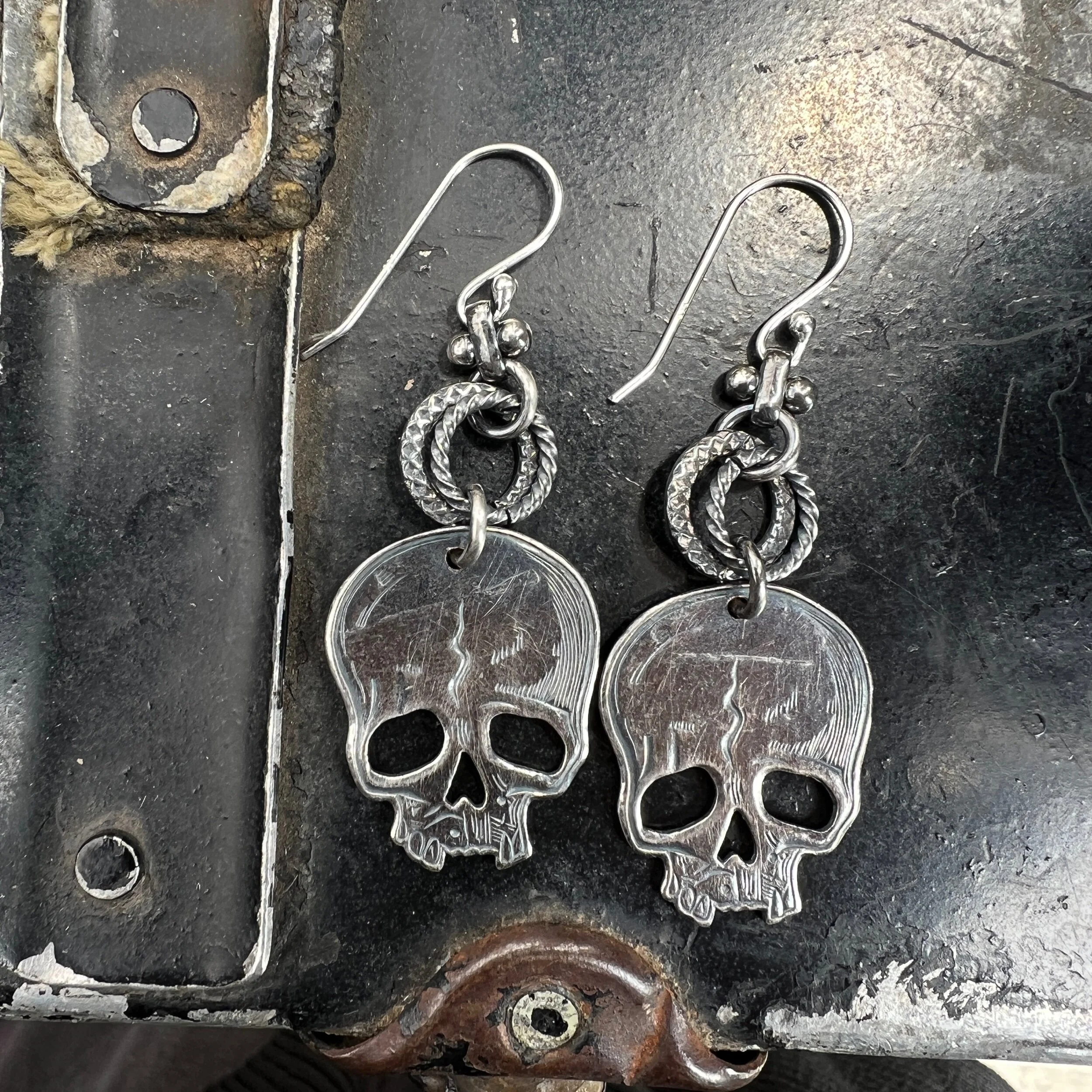 AD486C78-9D21-498B-9E3F-0EB329F86140