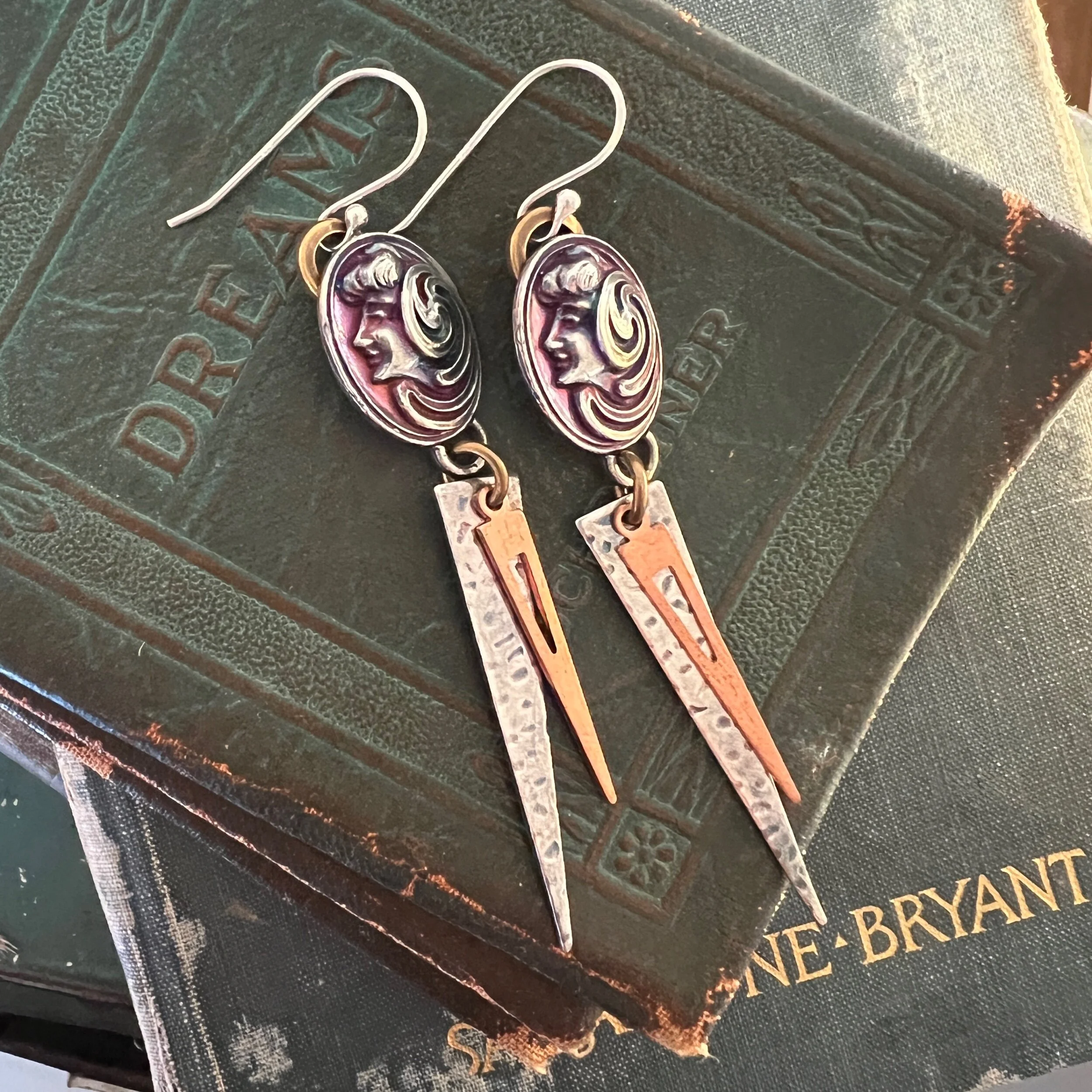 D87559ED-3C0D-4157-A710-10575330D448