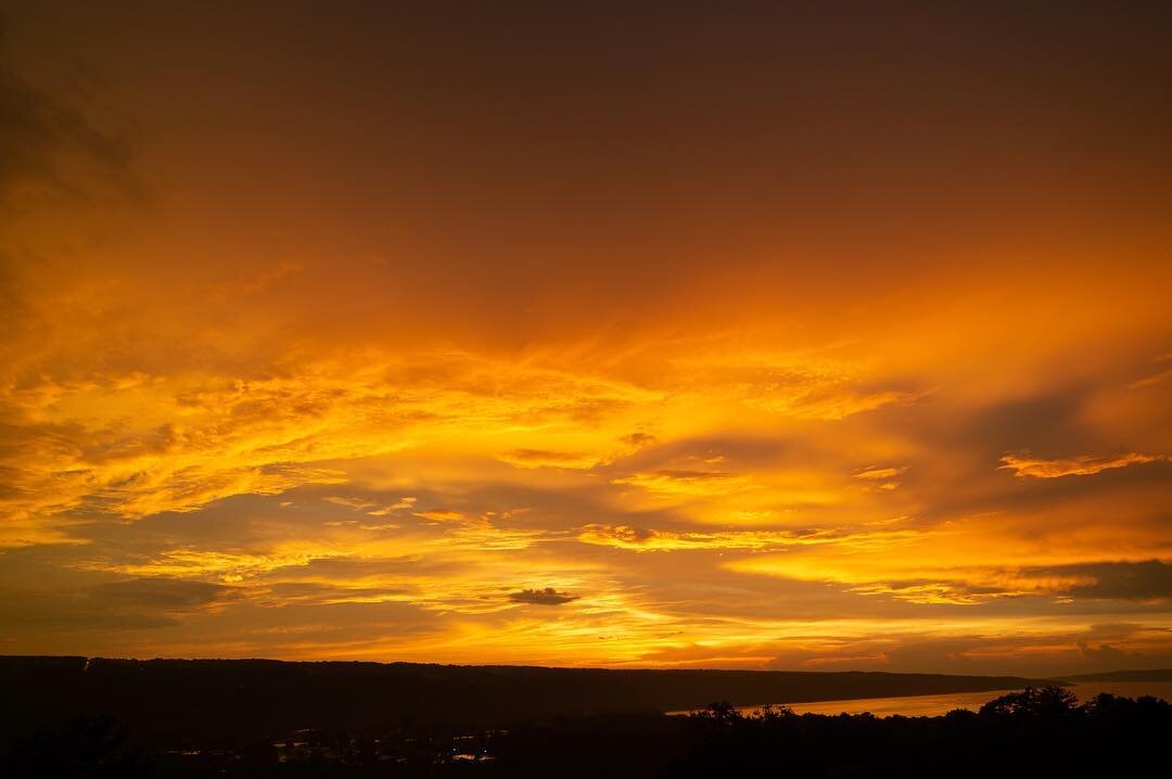 Thank you 2018 for all the beautiful sunsets. Happy New Year everyone! .
.
.
(more sunset photos from Ithaca can be found on my website - link in bio)
.
.
.
.
.
#NYstate #ithaca #winter #ny #nature #photography #landscape #beautiful #photographerslif