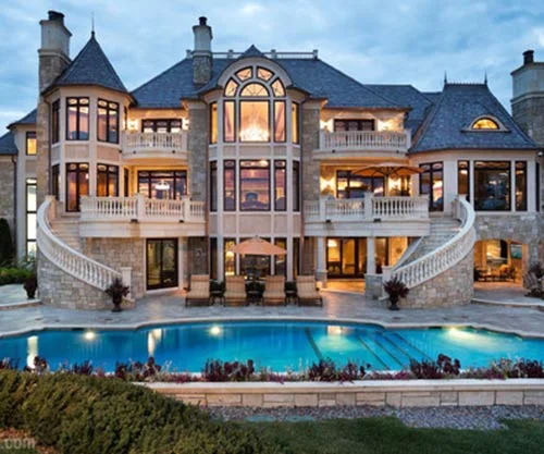 luxury-1.jpg