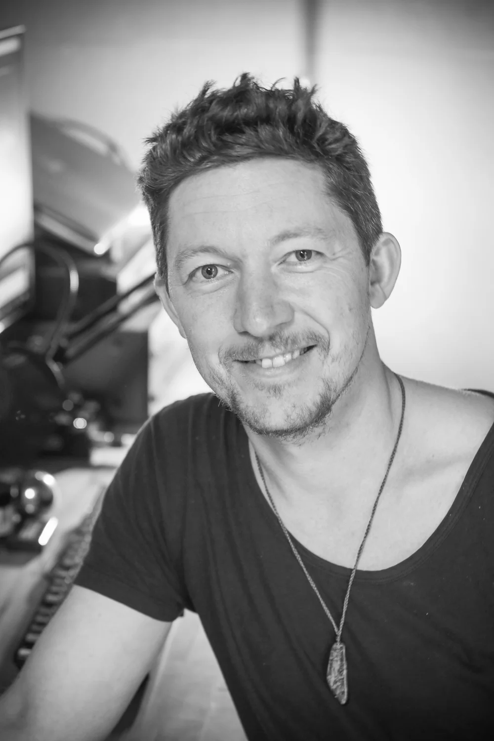 Toby in Studio 2018 Web Res (6 of 6).jpg