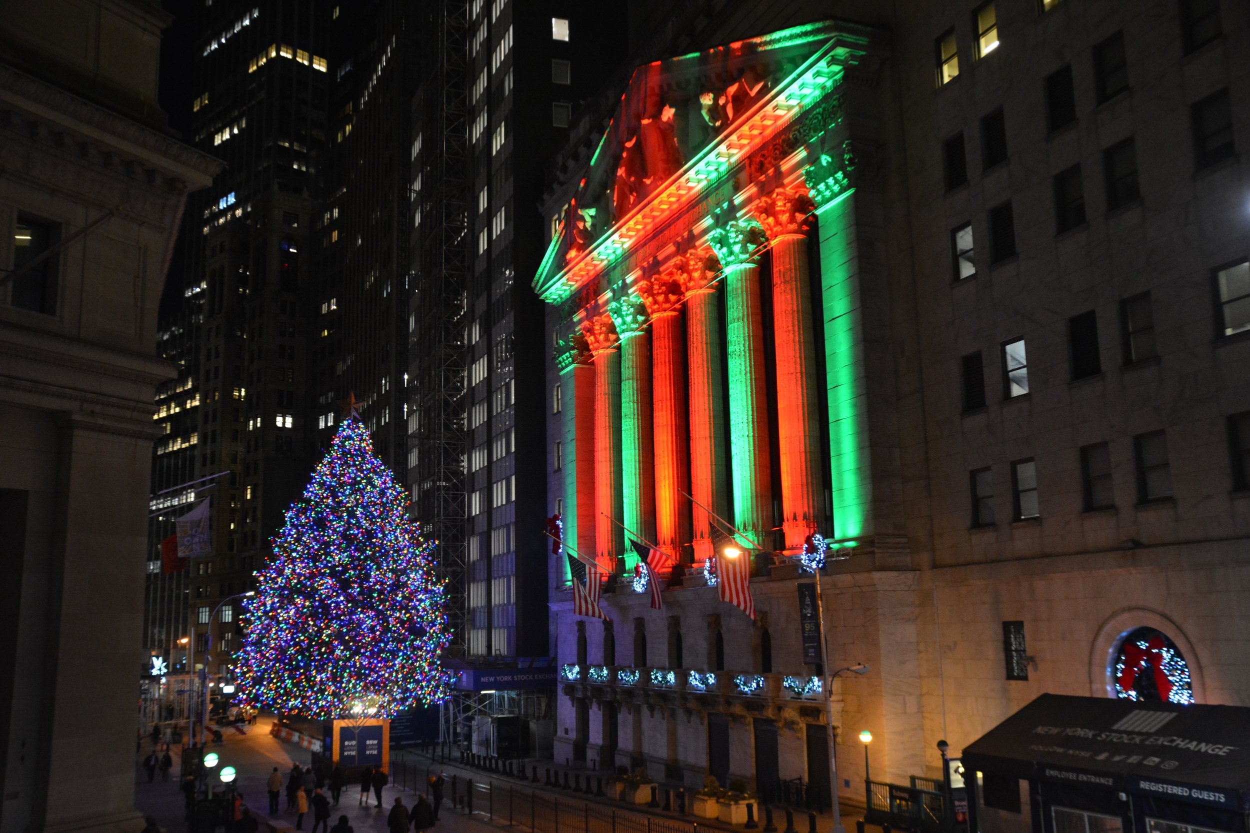 2018_NYSE_WAMVentures_HappyHolidays_NKN_6014.jpg