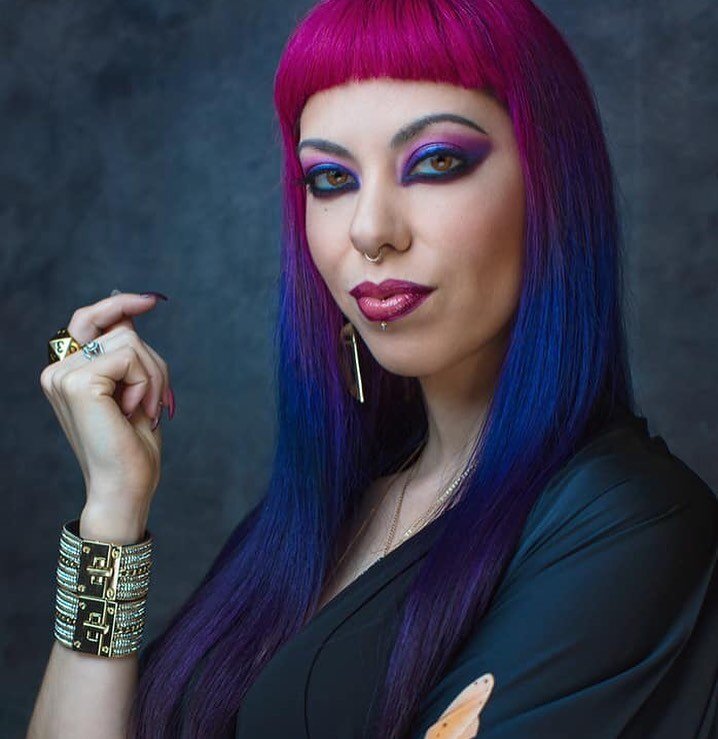#btconeshot2020_creativecolor 
I don&rsquo;t know who took this pretty photo of @satinephoenix but I did her color. I&rsquo;d love to tag the photographer.. @behindthechair_com @oneshothairawards 
Photo by @allanamato