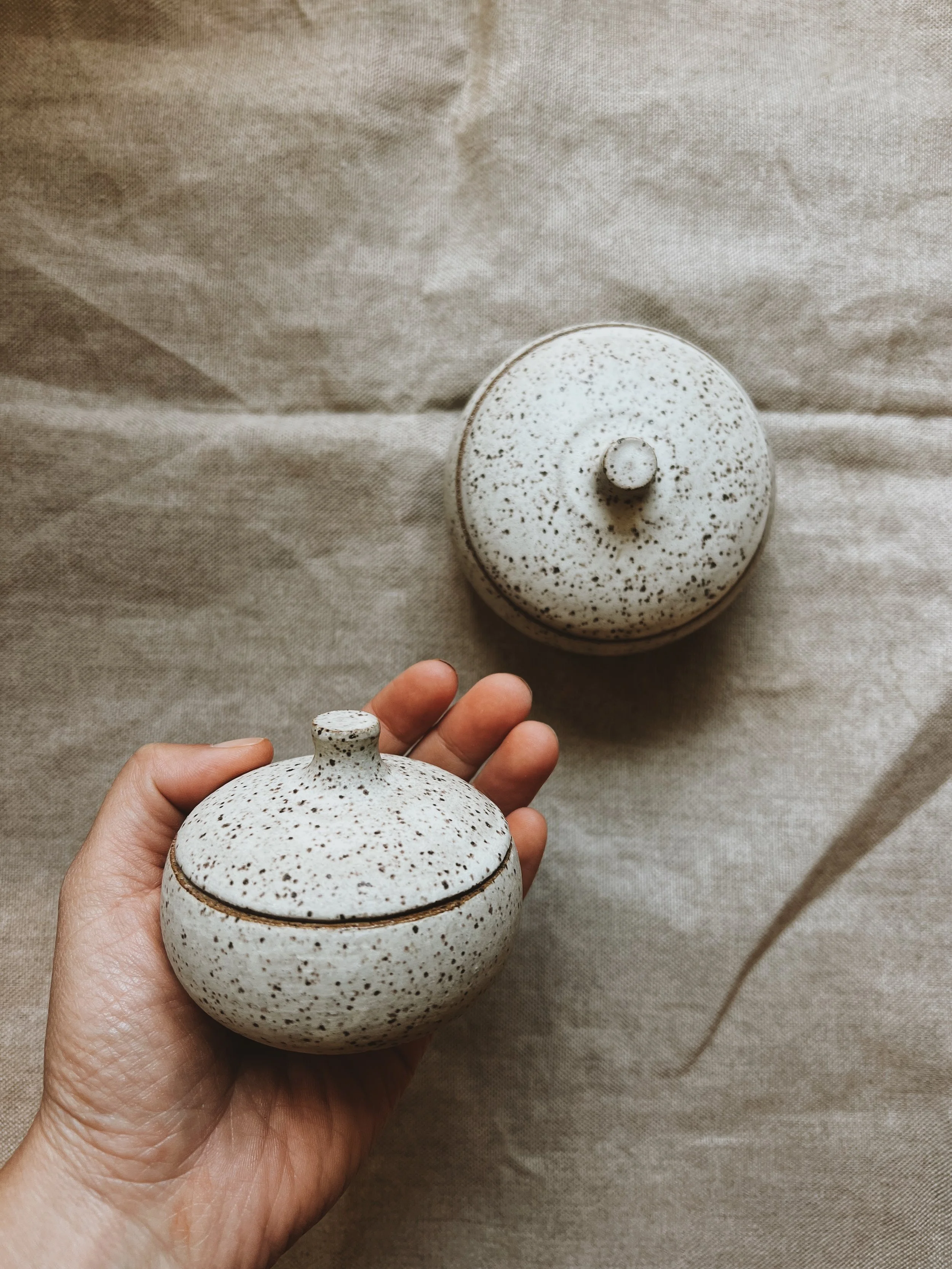 Lidded Form - mini matte white