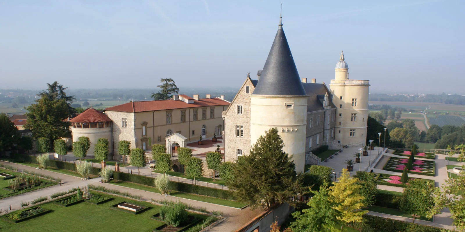 chateau-site.jpg