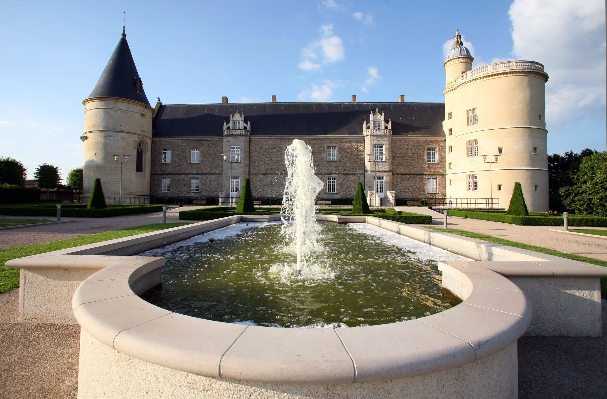 Chateau03.jpg