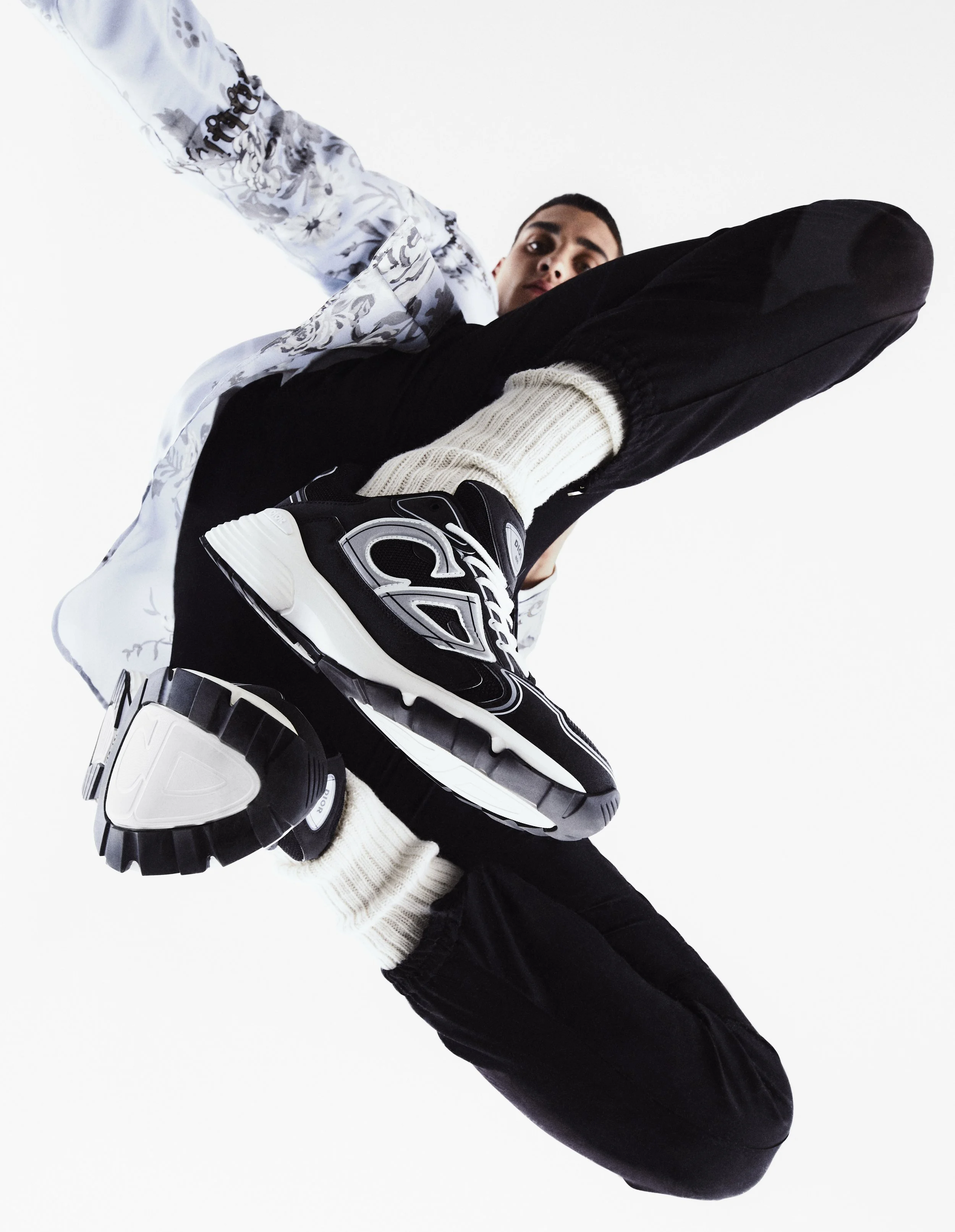 DIOR_MEN_SPRING22_B30SNEAKERS©THIBAUT GREVET_7.jpg