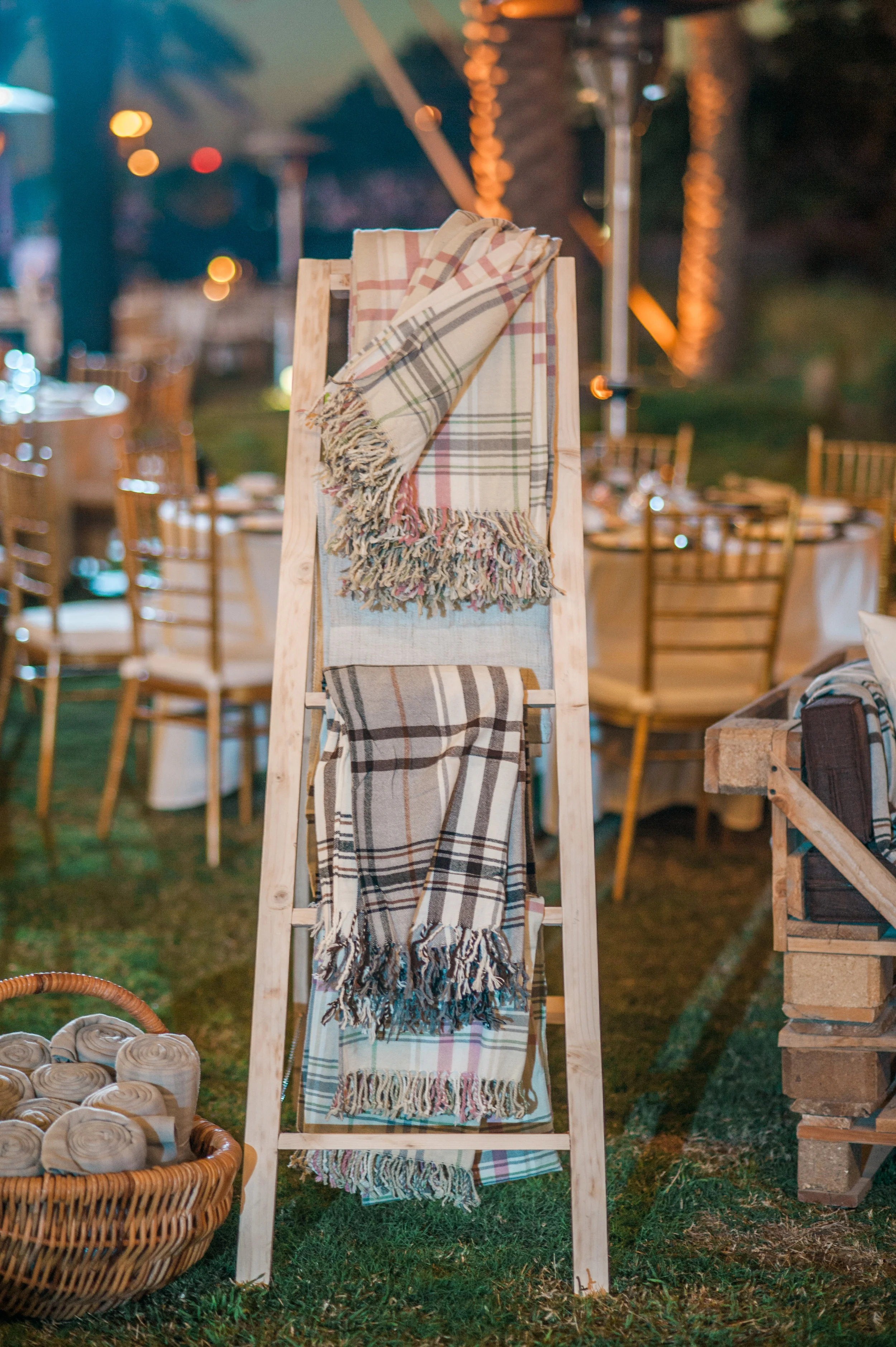 A Gold Dust Affair — Singapore Flower Bahrain Floral Design Shop Seasonal Florist