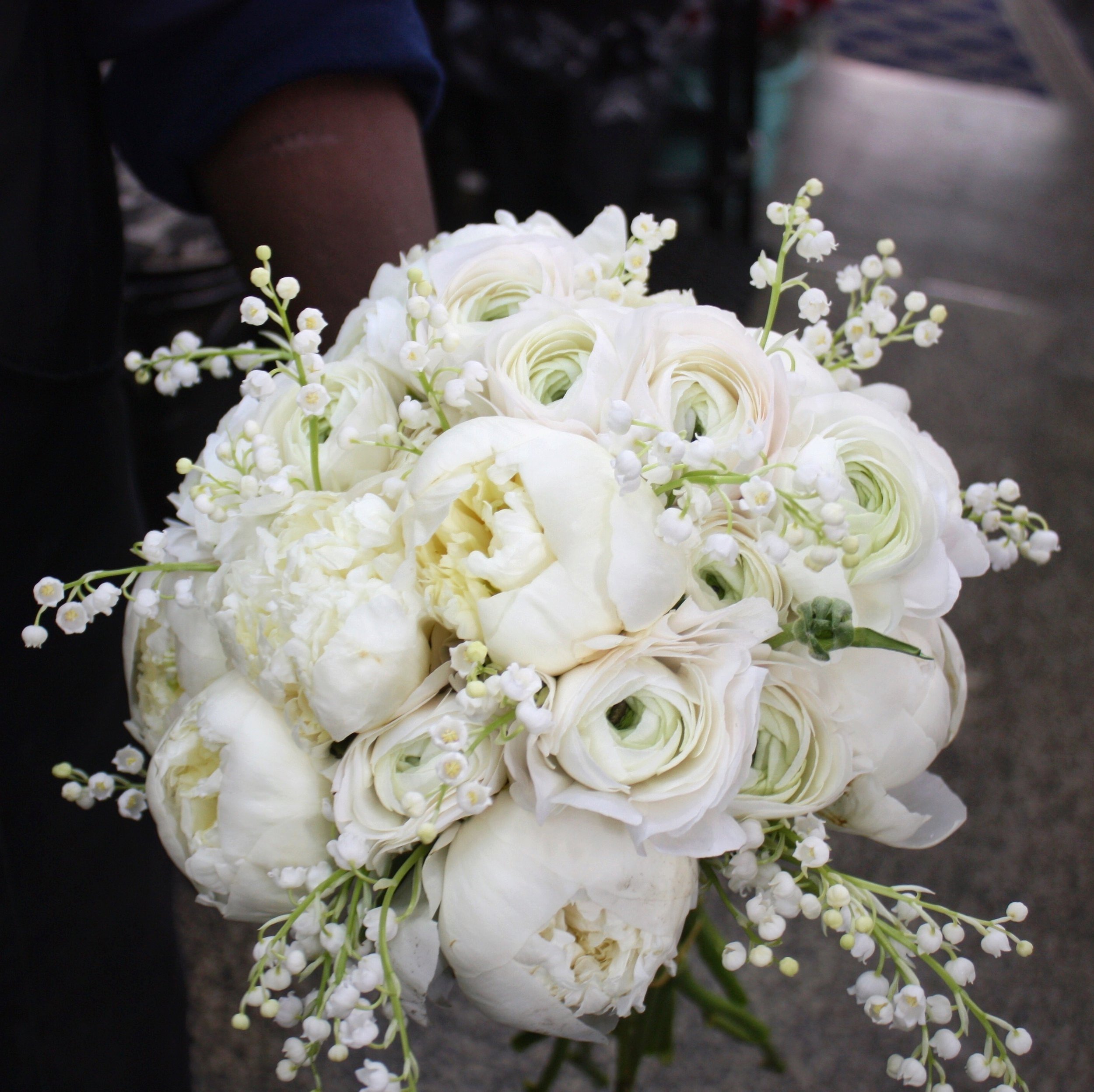 How to Make a Cascading Bridal Bouquet With Orchids – Ling's Moment