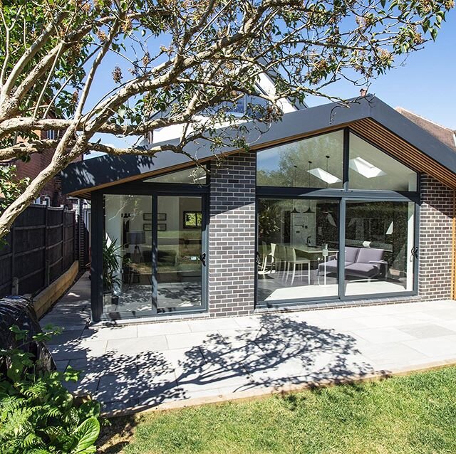 Take a look at this new extension we designed, giving this home in West Bridgford a huge open kitchen/diner space that opens up to the outside. Check our feed for some before and after shots that we posted last week!
-
-
-
#am2architects #architectur