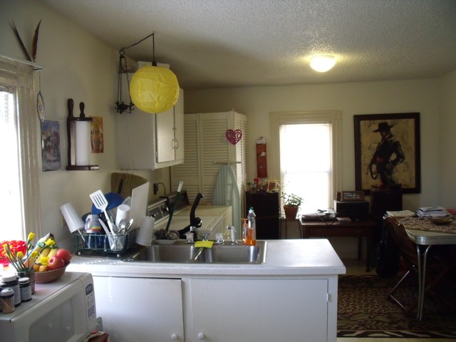 kitchen and dining area.JPG