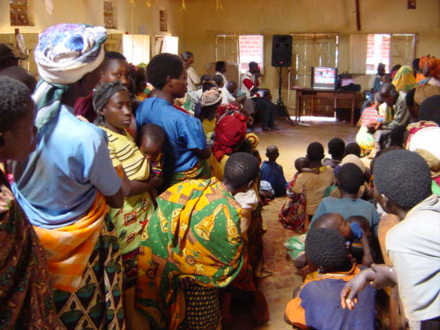 2004 Tanzania HIV screening.JPG