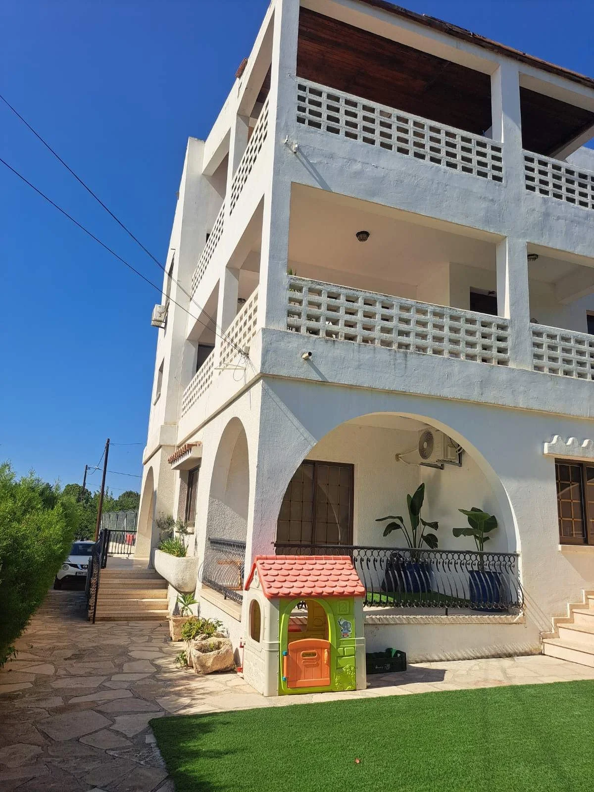 Spacious Multi-Level Family Home with Development Potential in Geroskipou