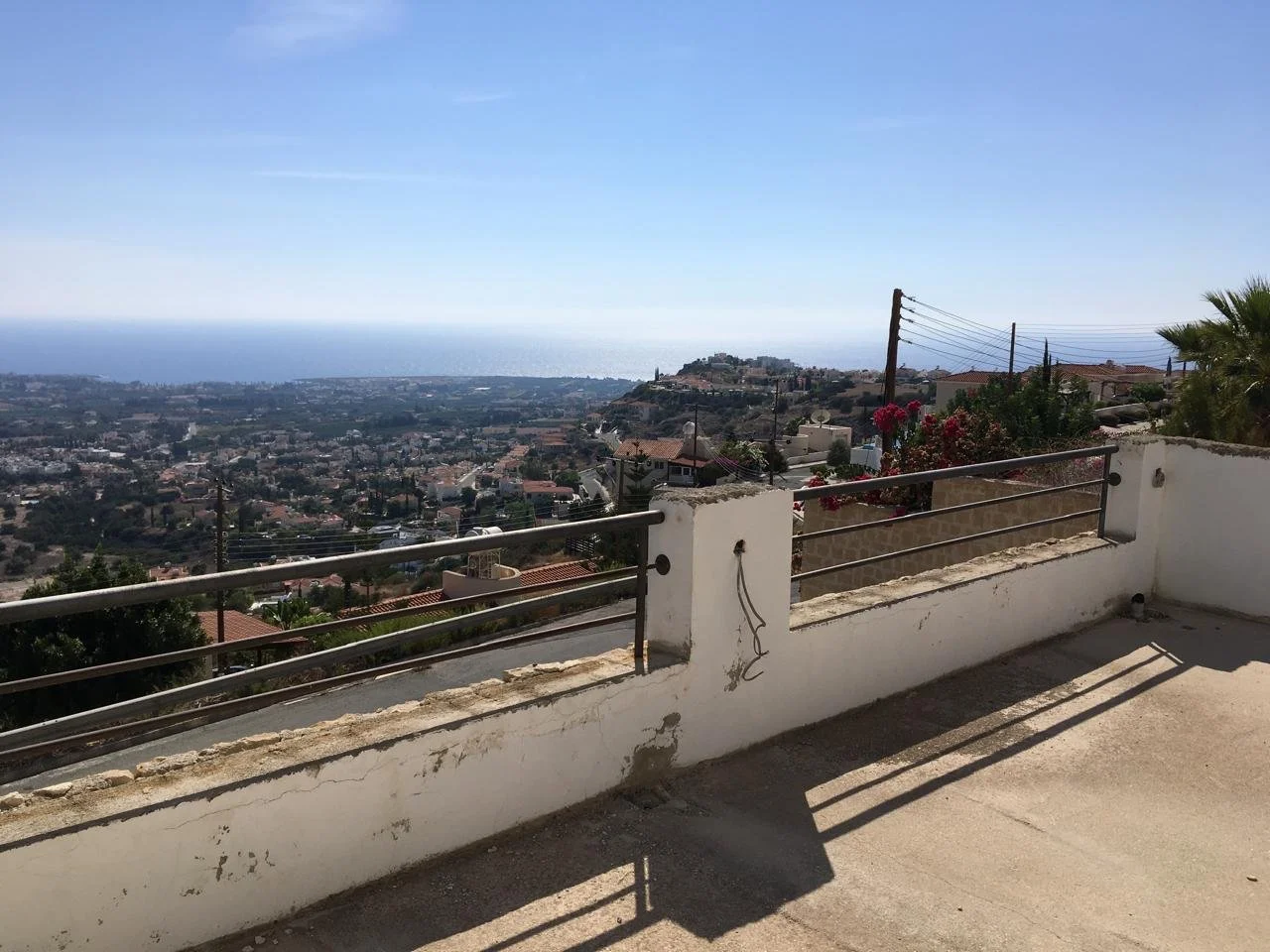 Private Sale: Modern 6-Bedroom Luxury Villa in Peyia