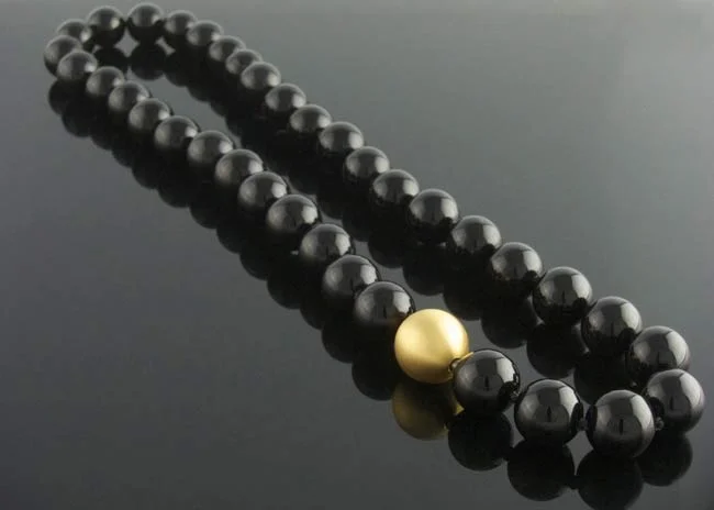 Necklet-With-Clasp004.jpg