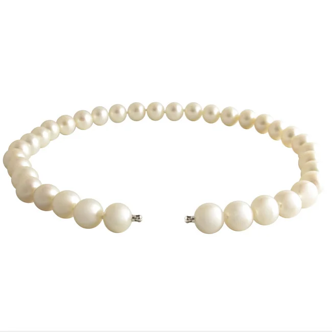 Interchangeable cream pearl necklace