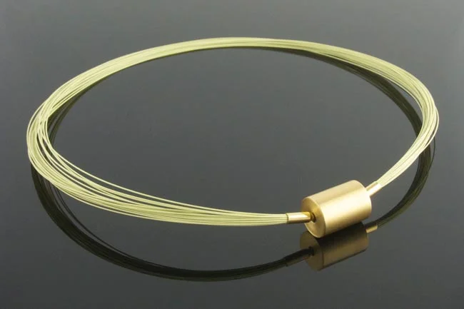 Green 25 row multistrand necklace with interchangeable gold cylinder clasp