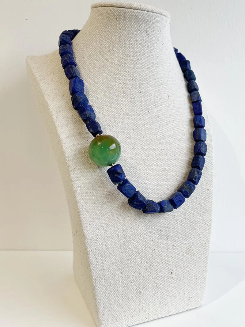 Hammered lapis lazuli bead strand with detachable chrysoprase ball clasp | Clasped