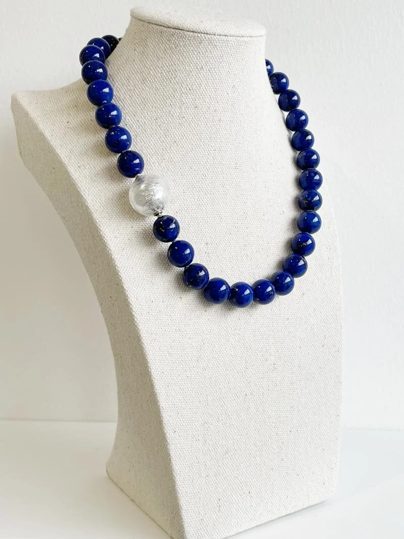 12mm round lapis lazuli necklace with detachable Murano glass clasp | Clasped