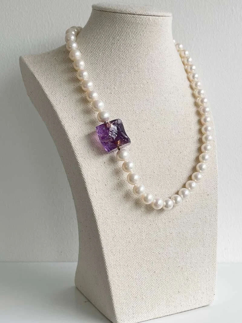 9-9.5mm-cream-pearl-with-amethyst.jpg