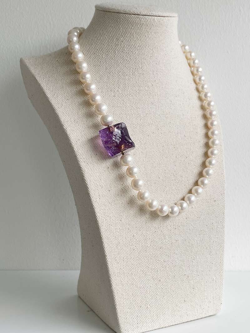 9-9.5mm cream pearl necklace with amethyst nugget clasp