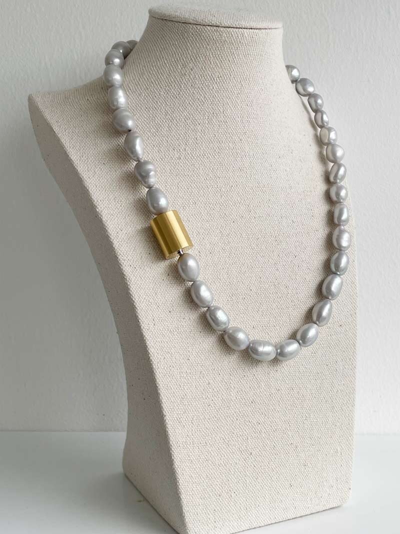 Baroque grey pearls with gold cylinder clasp