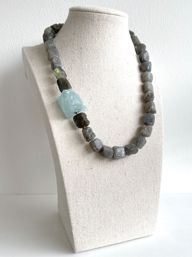 Hammered labradorite necklace with interchangeable aquamarine clasp