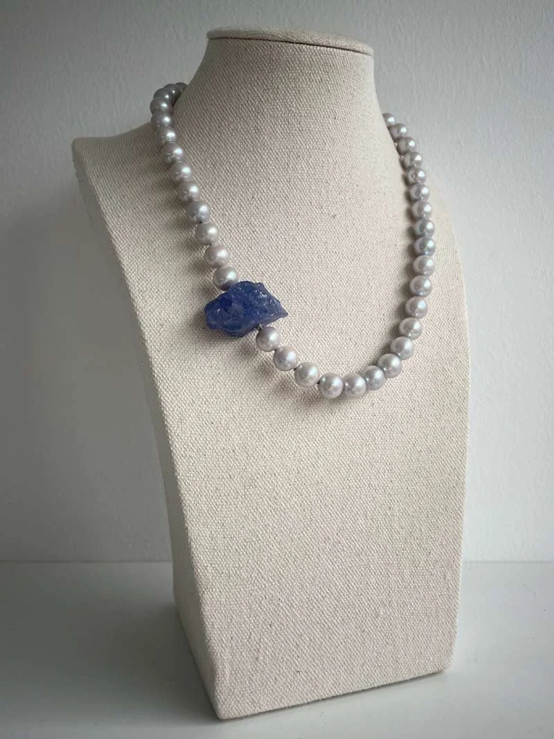 8.5-9mm grey freshwater pearls with interchangeable tanzanite feature clasp