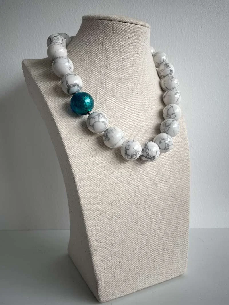 18mm howlite bead necklace with interchangeable petrol blue Murano glass clasp