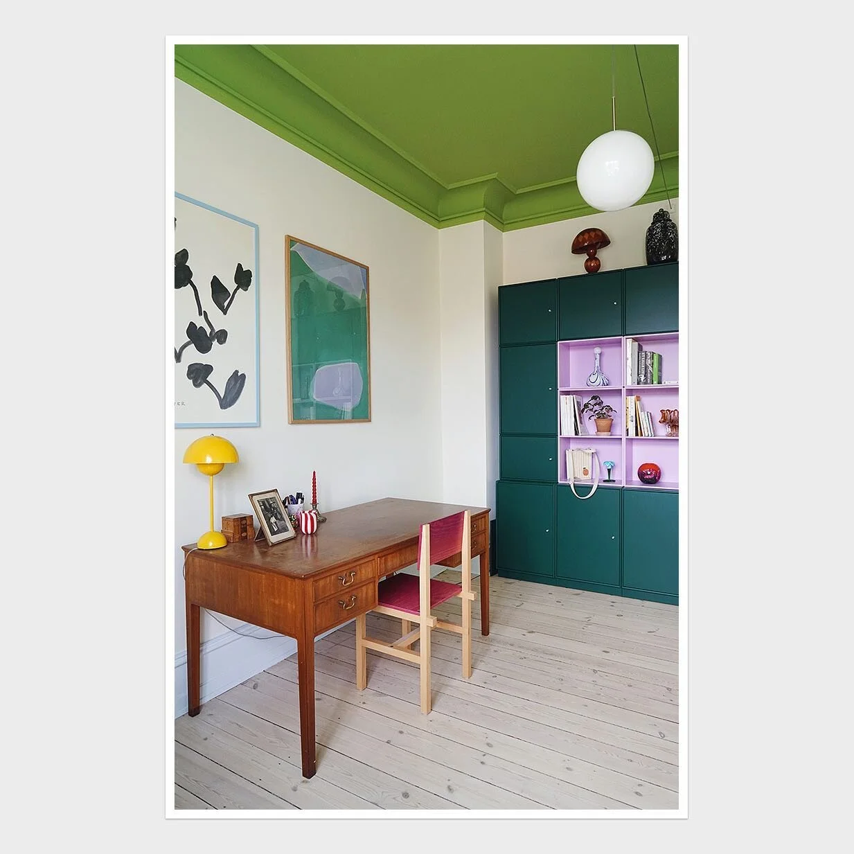 This is just pure color therapy 🎨❤️

Ceiling: The green hour
Walls: Piano key white
Woodwork: Tip of the tail Blue

Love, Color Connaisseur 👩🏻&zwj;🎨

#colorconnaisseurcolors #colorfulhome  #interiordesign #interior #interi&oslash;r #indretning #i